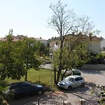 With A Swimming Pool - 3358 Умаг