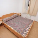 With A Swimming Pool - 3358 Апартаменты *
