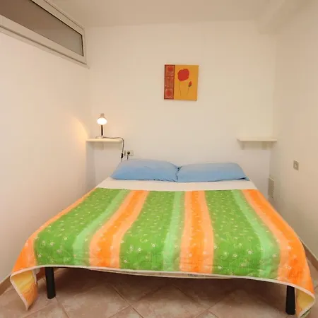 With A Swimming Pool - 3358 Umag