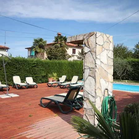 Apartment With A Swimming Pool - 3358 *