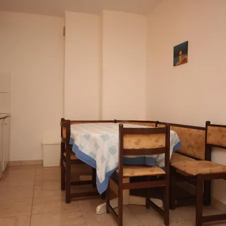 With A Swimming Pool - 3358