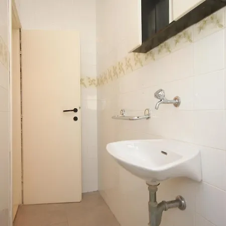 Apartment With A Swimming Pool - 3358 *