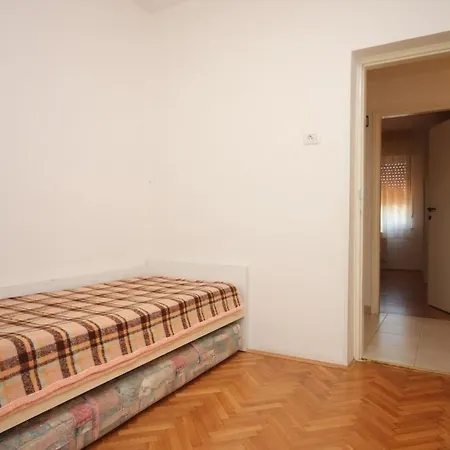 With A Swimming Pool - 3358 Apartman *