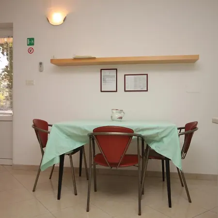 With A Swimming Pool - 3358 Appartement Umag