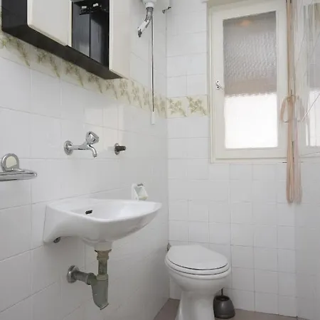 With A Swimming Pool - 3358 Apartman